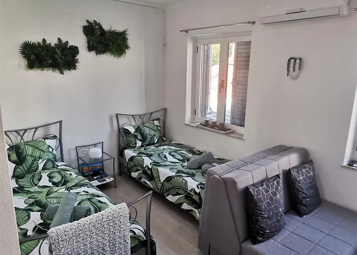 1 Kaštela